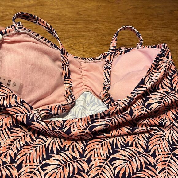 Leilani Pink and Navy Leaf Pattern Swim Tank - Picture 5 of 8